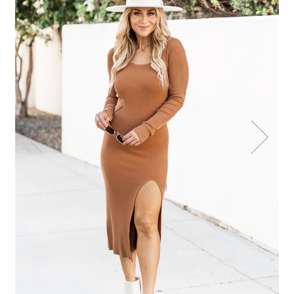 Pink Lily - HEAR THE APPLAUSE CAMEL RIBBED SCOOP NECK MIDI DRESS -Brand new